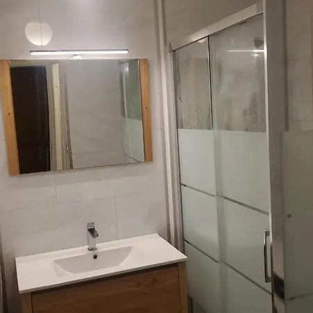 Daire 6 Personnes Avec Jardin Châtel